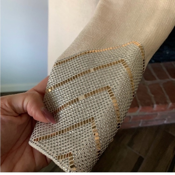 St. John Evening Santana Knit Ivory Long Sleeve Sequin Shift Dress Sz 4 *flaws* - Picture 4 of 4